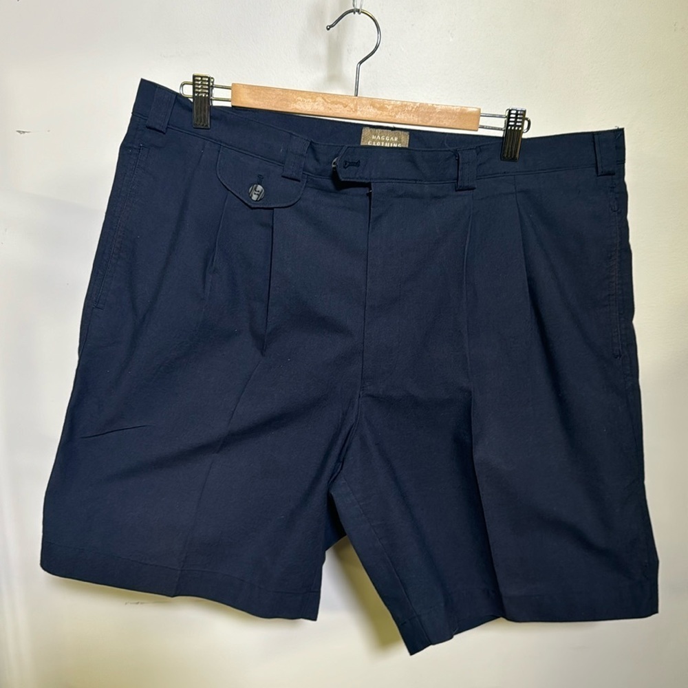 Haggar Clothing Co. Men’s pleaded Shorts Size 38